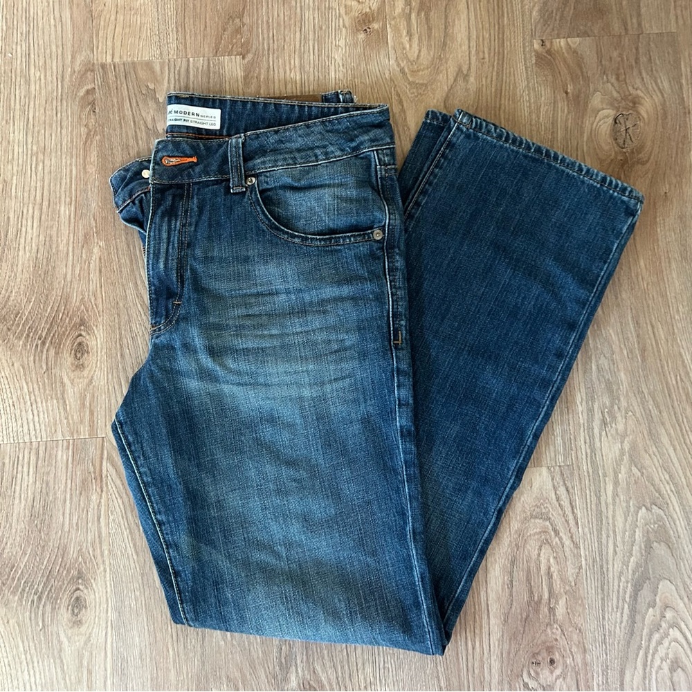 Lee’s 33x32 Men’s Dark Wash Straight Jeans
